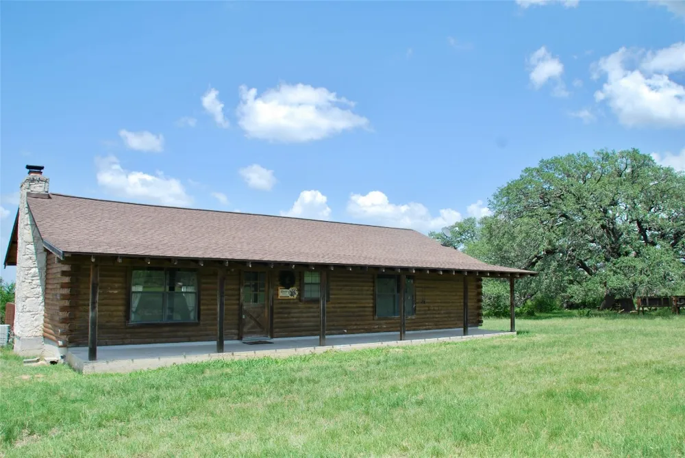 2725 Old Lehmann Road Kingsbury, TX 78638